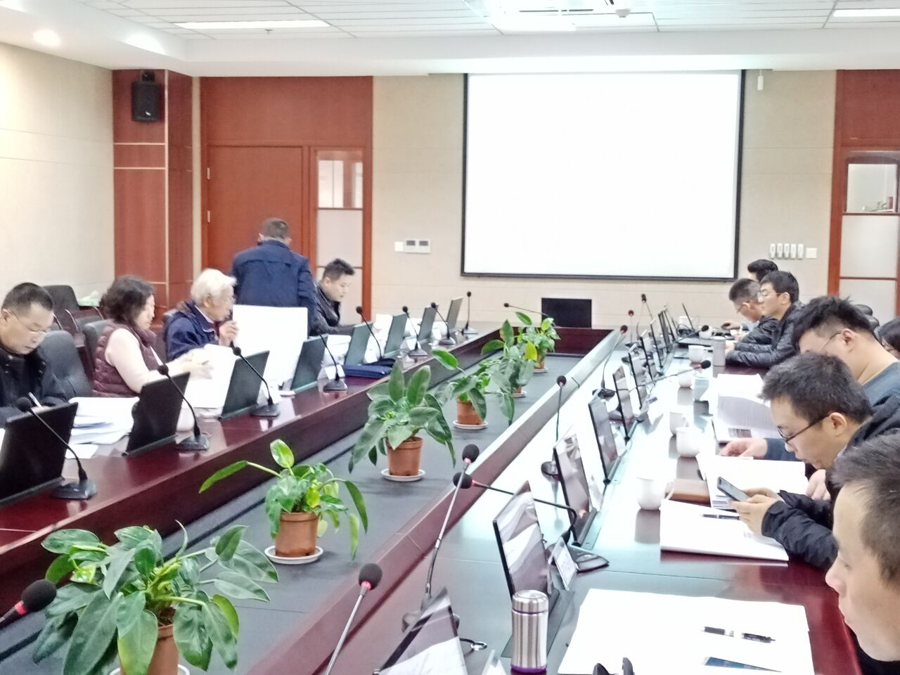 2020.1.6 南沿江下穿通道基坑围护设计专家评审会 拍摄人员:周健.jpg 2020.1.6 南沿江下穿通道基坑围护设计专家评审会 拍摄人员:周健.jpg